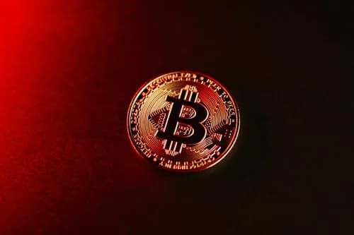 Bitcoin’s Post-Election Euphoria Unravels as Political Risk and Liquidations Drag Prices to Multi-Year Lows