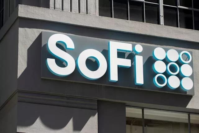 SoFi Bridges Wall Street and Solana in Landmark Move for Regulated Crypto Banking